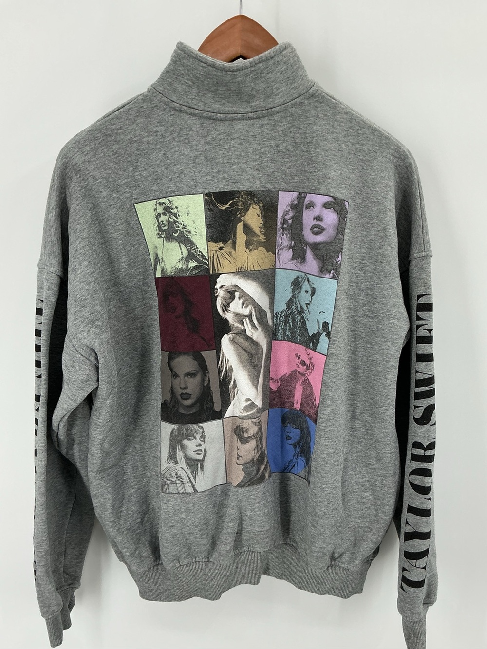 Taylor Swift Eras Tour Quarter Zip Sweatshirt Gray Official Merch Small